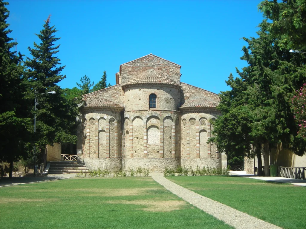 Abbey of Santa Maria del Patire in Corigliano-Rossano, a historic and scenic location for unique weddings.